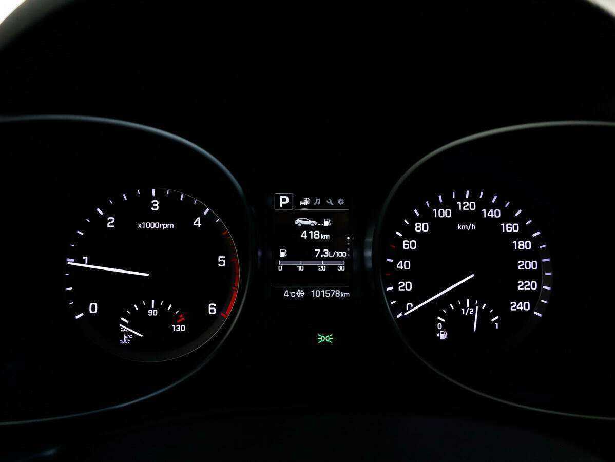 Hyundai Santa Fe с пробегом — 2017 год. Фото: #23