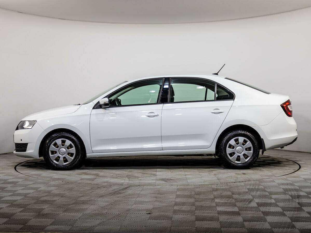 Skoda Rapid с пробегом — 2017 год. Фото: #6