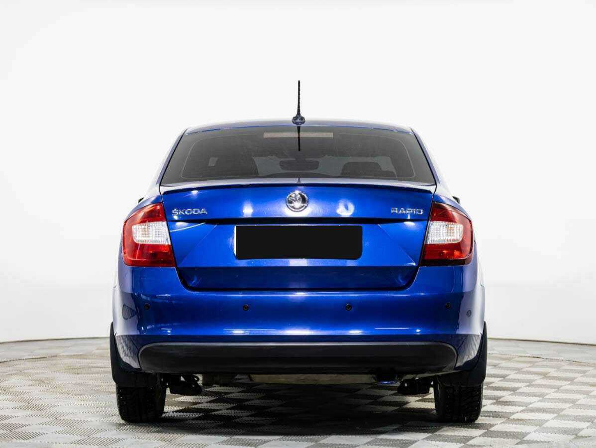 Skoda Rapid с пробегом — 2017 год. Фото: #4