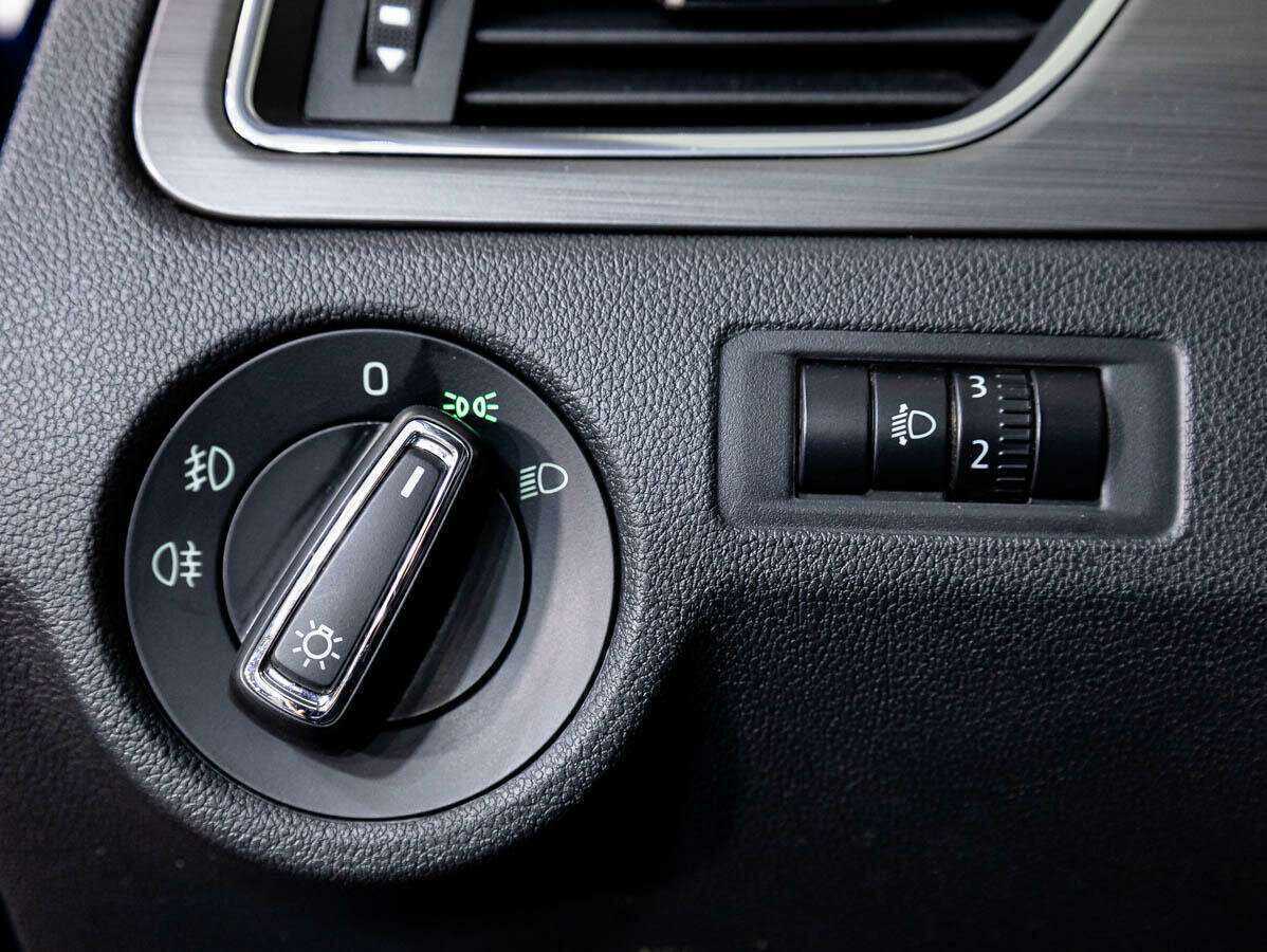 Skoda Rapid с пробегом — 2017 год. Фото: #13