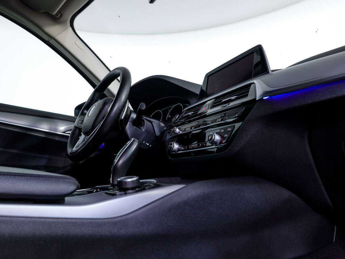 BMW 5 серии с пробегом — 2018 год. Фото: #18