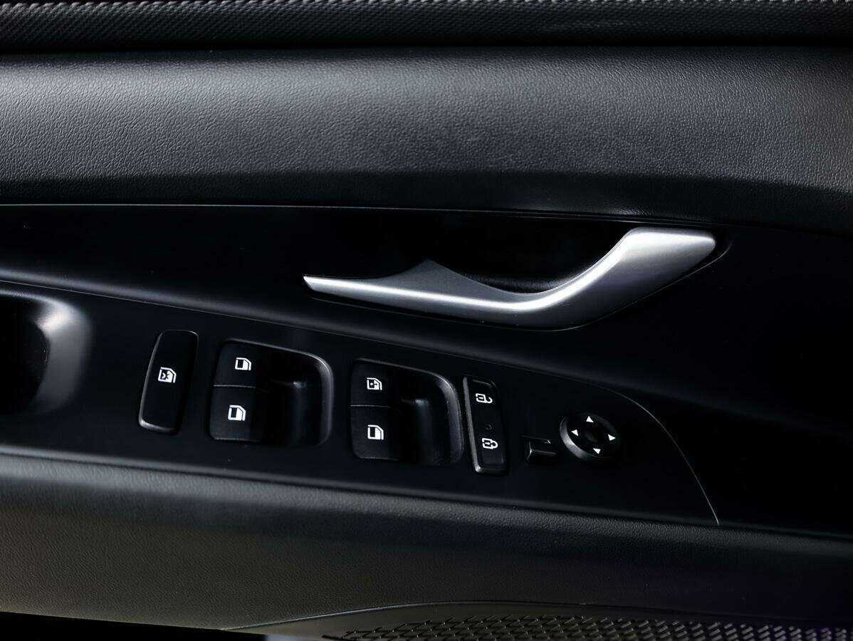 Hyundai Elantra с пробегом — 2021 год. Фото: #24