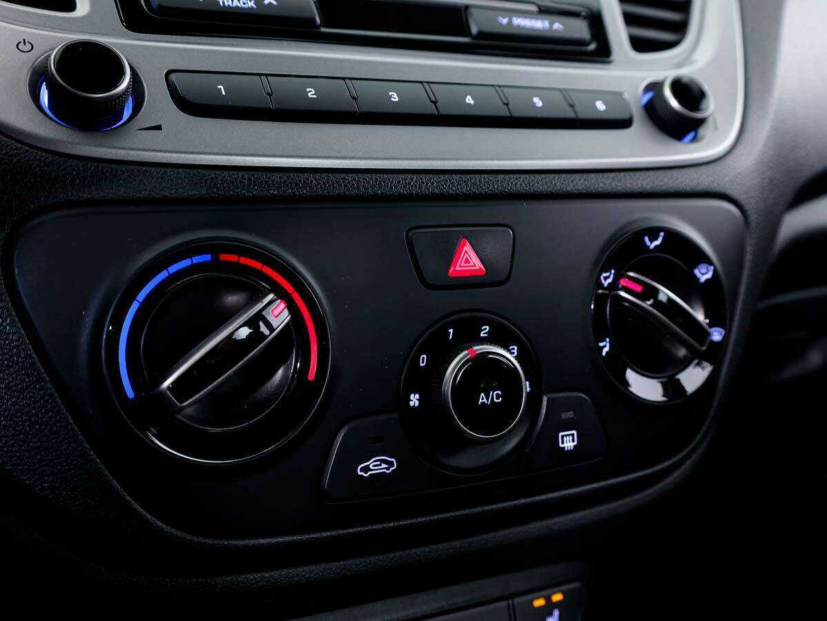 Hyundai Solaris с пробегом — 2019 год. Фото: #17