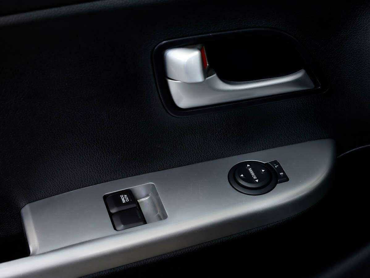 Kia Rio с пробегом — 2012 год. Фото: #11