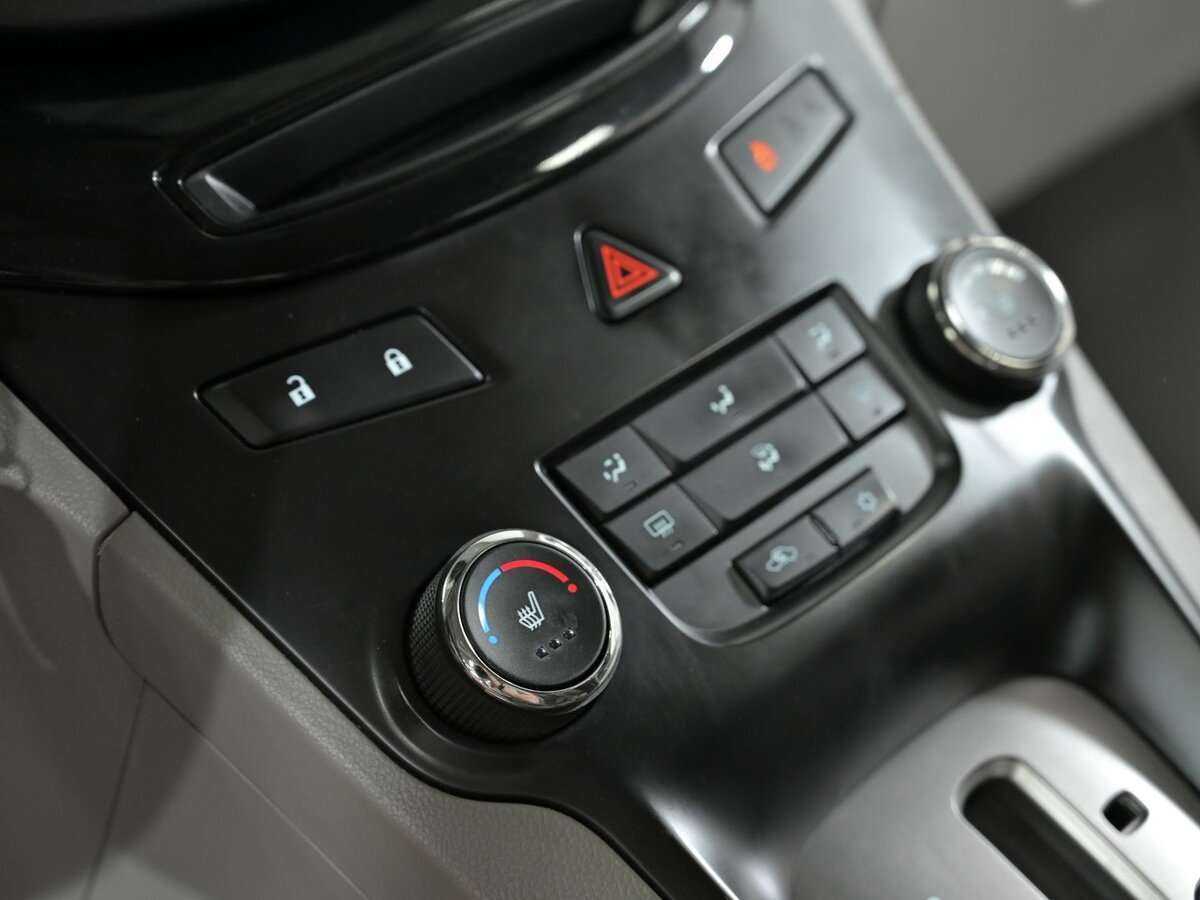 Chevrolet Orlando с пробегом — 2012 год. Фото: #12