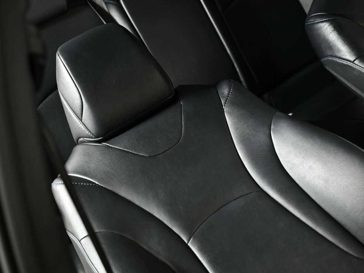 Toyota Prius с пробегом — 2016 год. Фото: #11