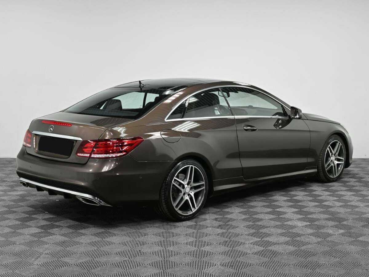 Mercedes-Benz E-Класс с пробегом — 2014 год. Фото: #1