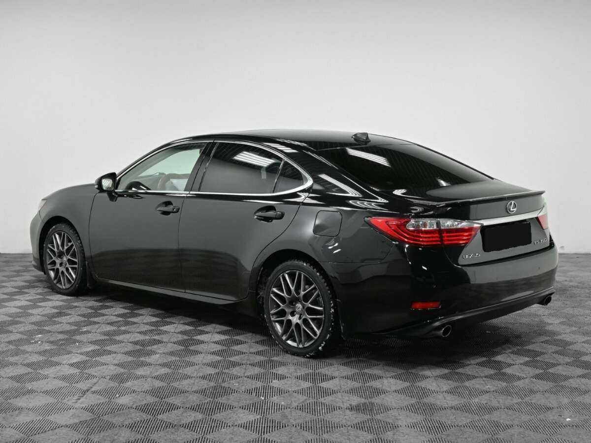 Lexus ES с пробегом — 2012 год. Фото: #3