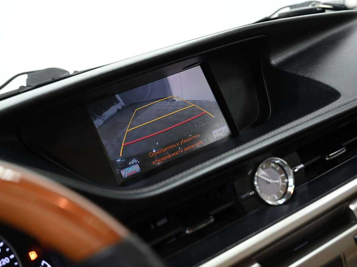 Lexus ES с пробегом — 2012 год. Фото: #7