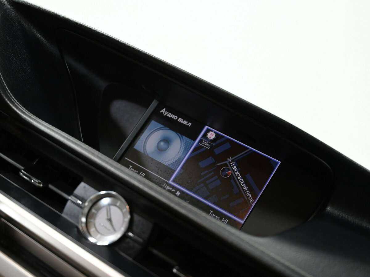 Lexus ES с пробегом — 2012 год. Фото: #14