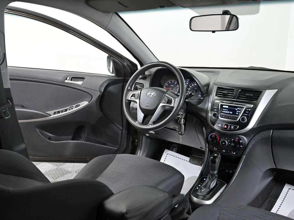 Hyundai Solaris с пробегом — 2016 год. Фото: #6