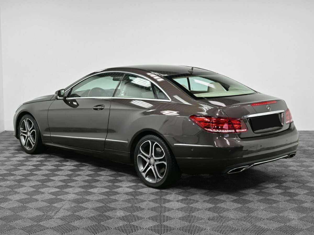 Mercedes-Benz E-Класс с пробегом — 2014 год. Фото: #3