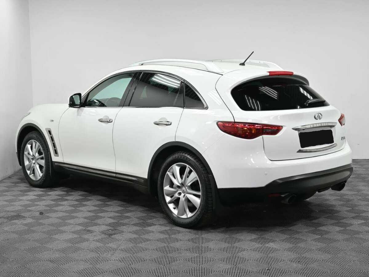 Infiniti FX с пробегом — 2012 год. Фото: #3