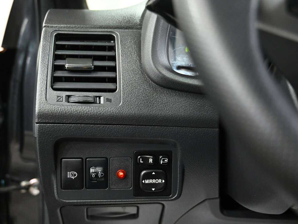 Toyota Corolla с пробегом — 2013 год. Фото: #9