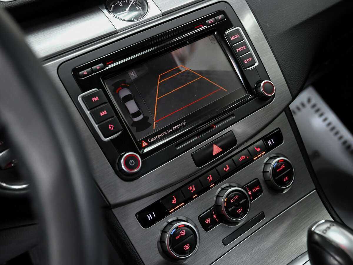 Volkswagen Passat с пробегом — 2014 год. Фото: #10