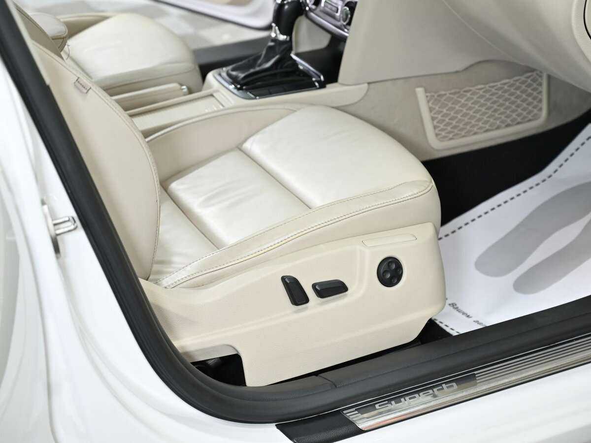 Skoda Superb с пробегом — 2013 год. Фото: #14