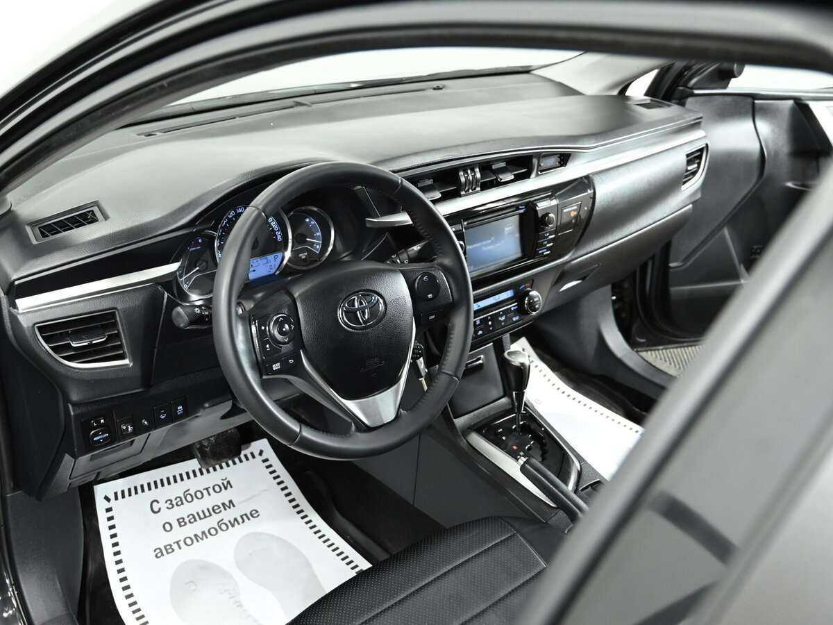 Toyota Corolla с пробегом — 2015 год. Фото: #6