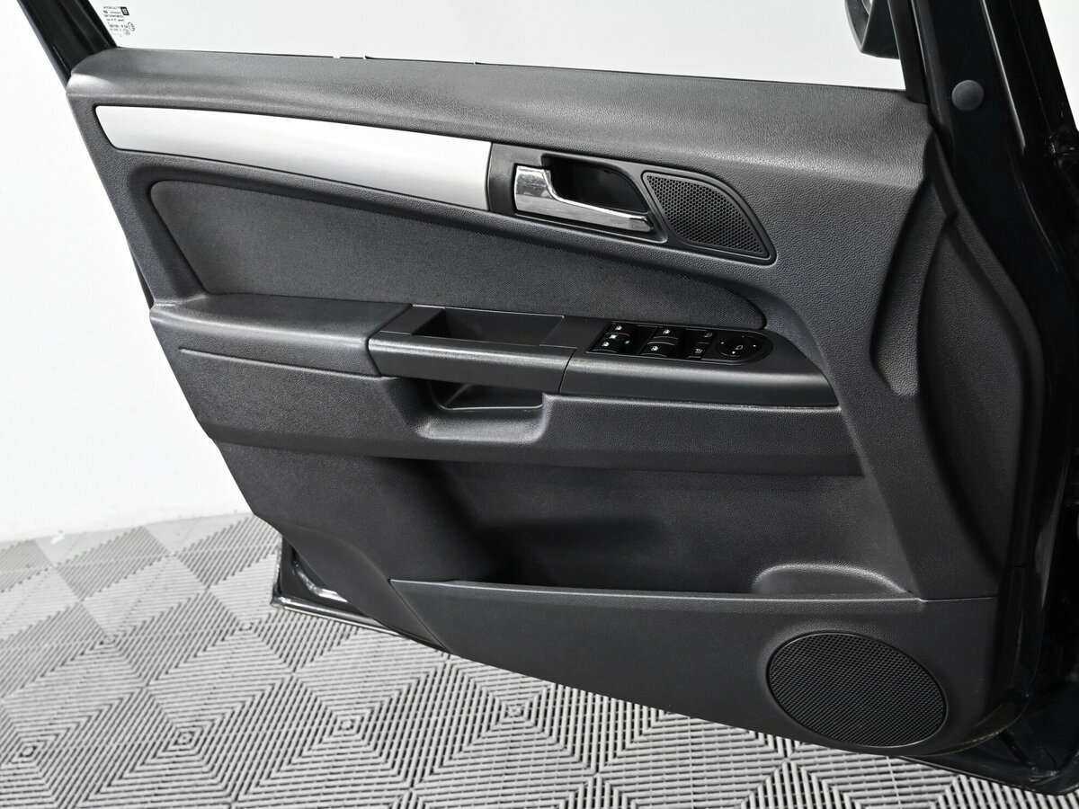 Opel Zafira с пробегом — 2012 год. Фото: #7