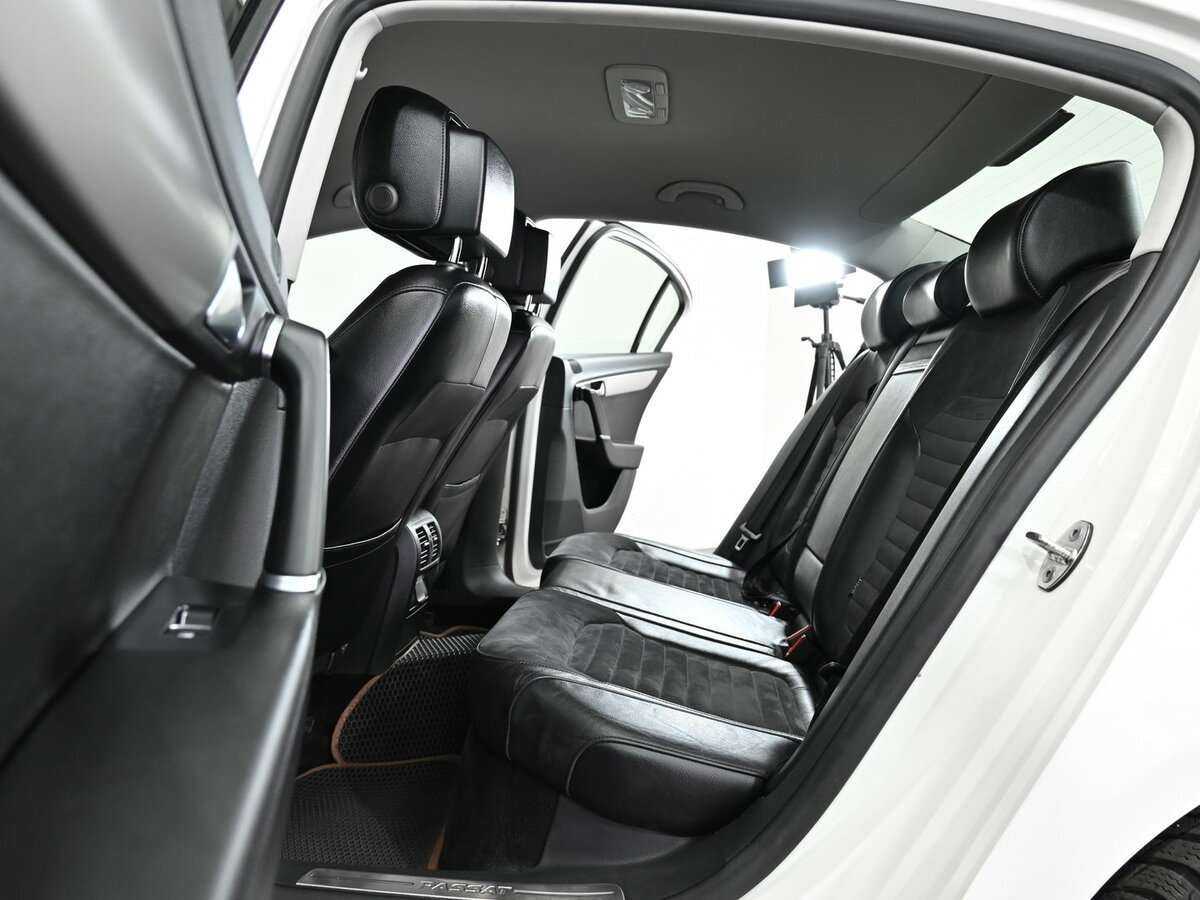 Volkswagen Passat с пробегом — 2013 год. Фото: #11