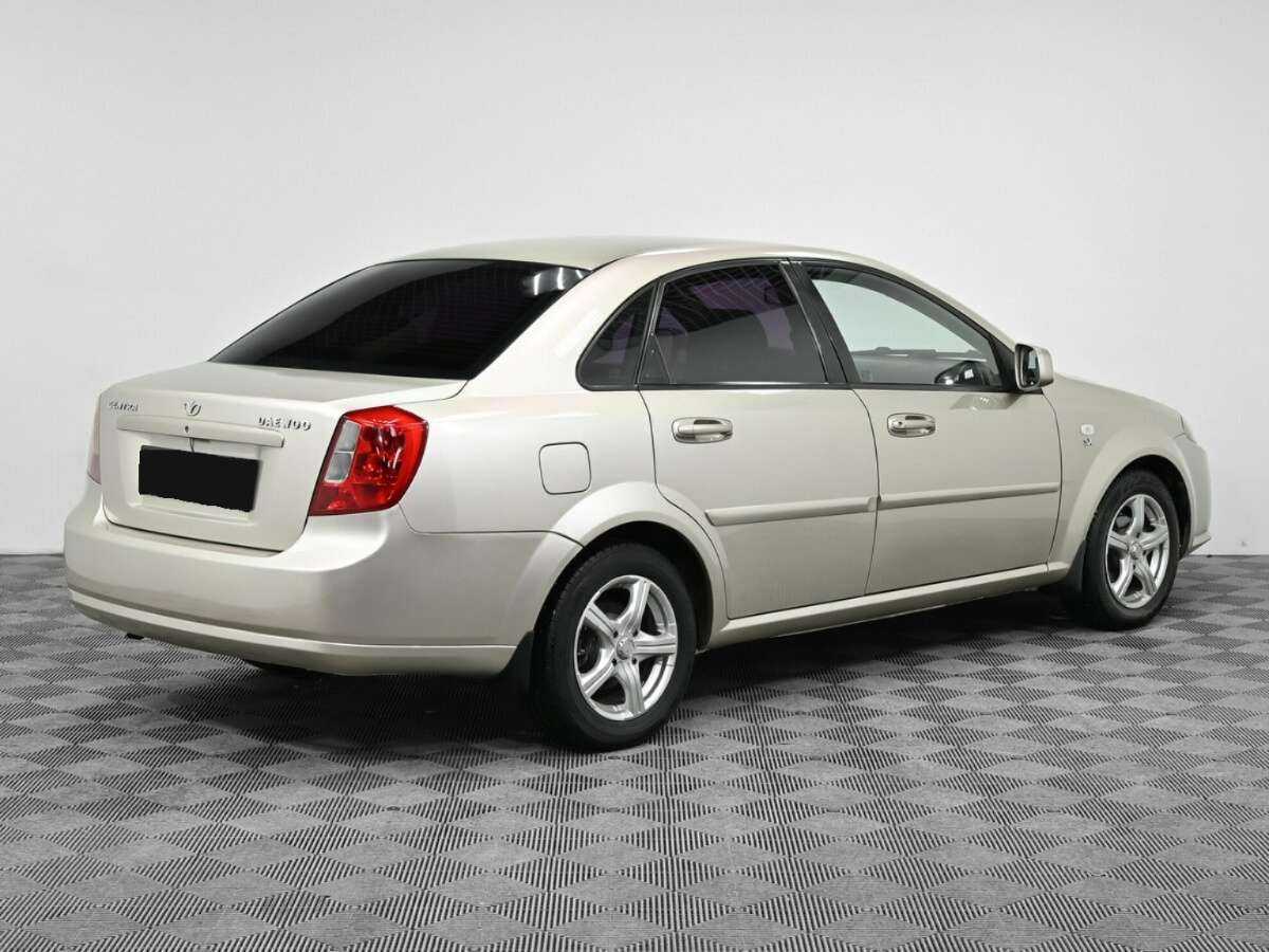 Daewoo Gentra с пробегом — 2014 год. Фото: #1