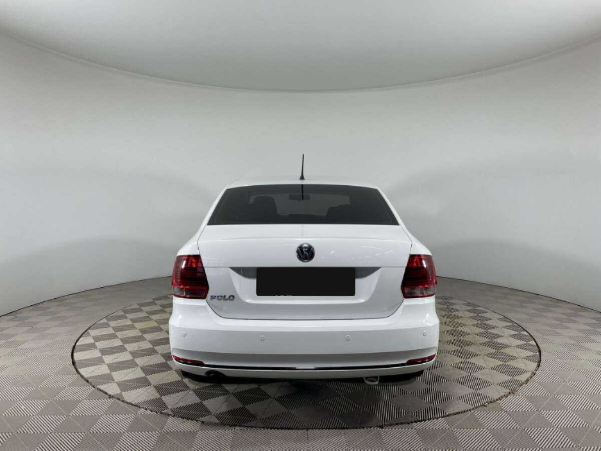 Volkswagen Polo с пробегом — 2016 год. Фото: #4