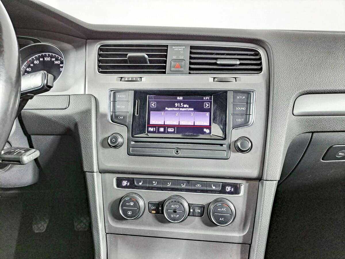 Volkswagen Golf с пробегом — 2013 год. Фото: #12