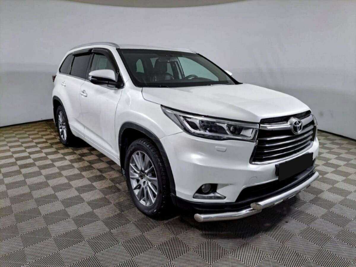 Toyota Highlander с пробегом — 2014 год. Фото: #2
