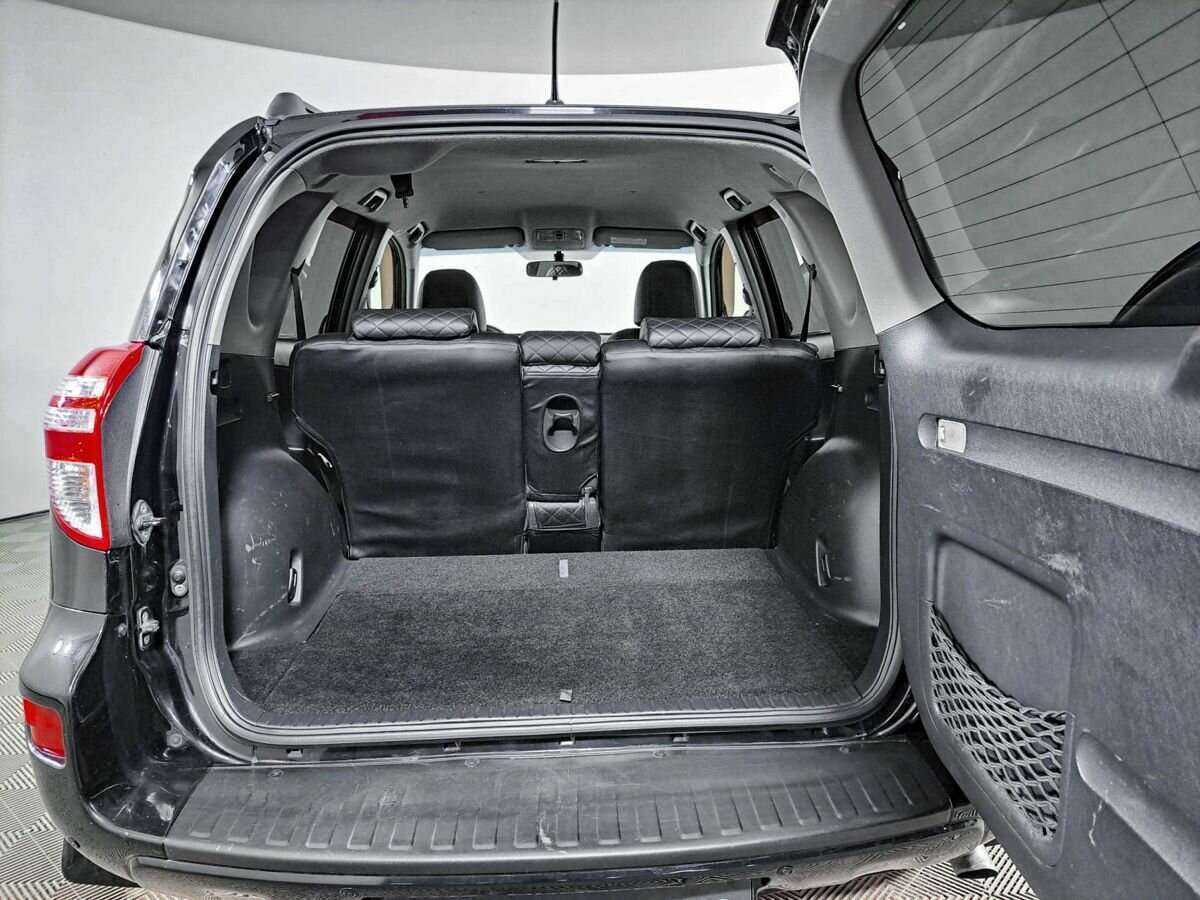 Toyota RAV4 с пробегом — 2012 год. Фото: #9