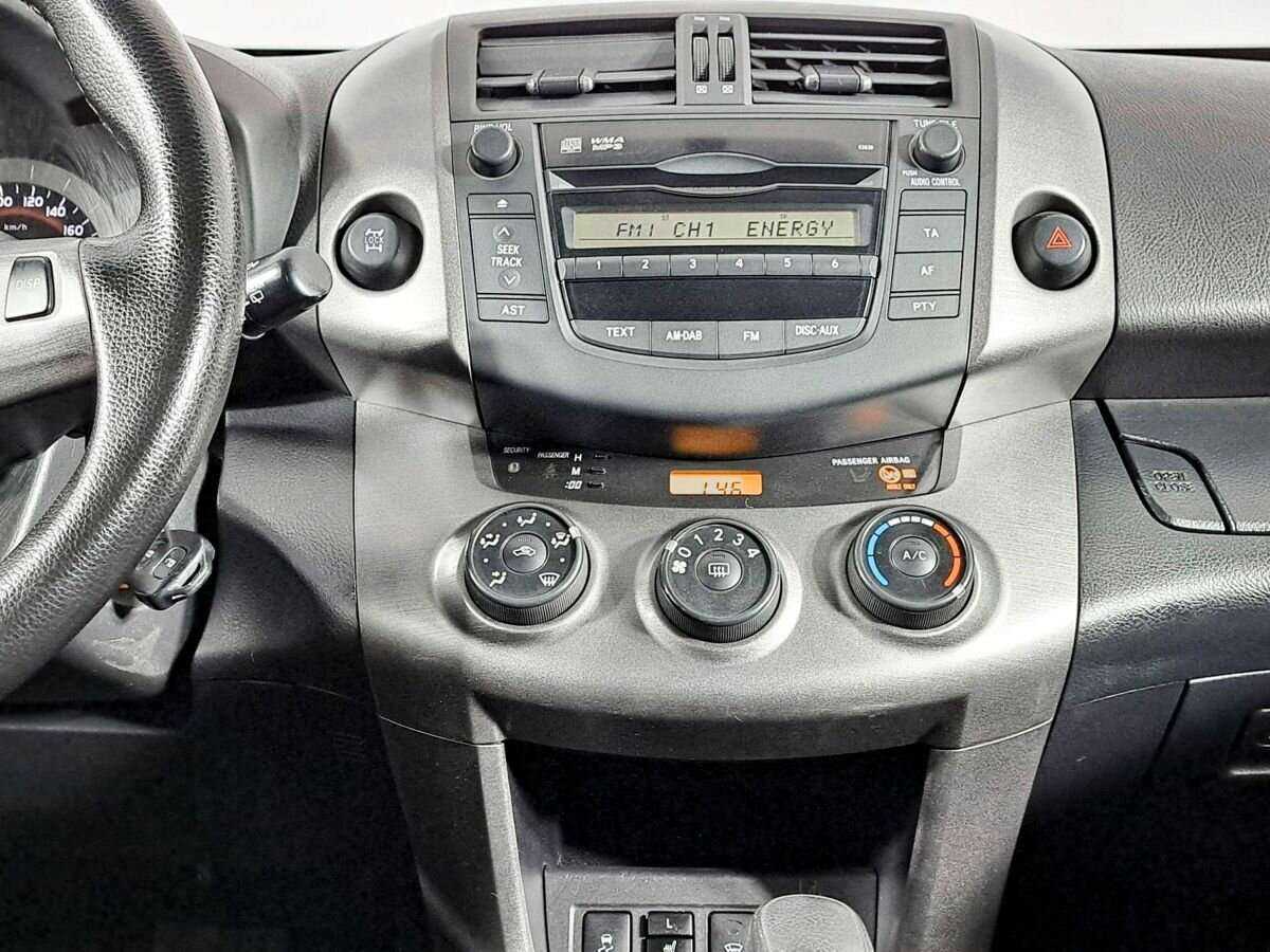 Toyota RAV4 с пробегом — 2012 год. Фото: #14