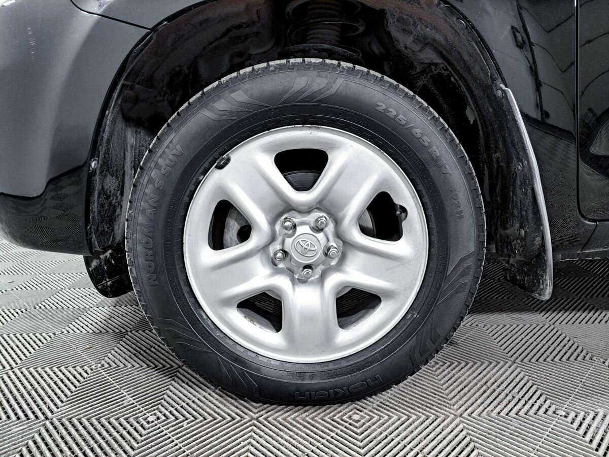 Toyota RAV4 с пробегом — 2012 год. Фото: #17