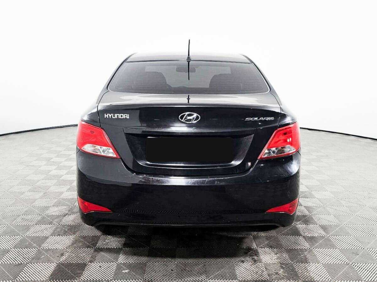 Hyundai Solaris с пробегом — 2015 год. Фото: #4