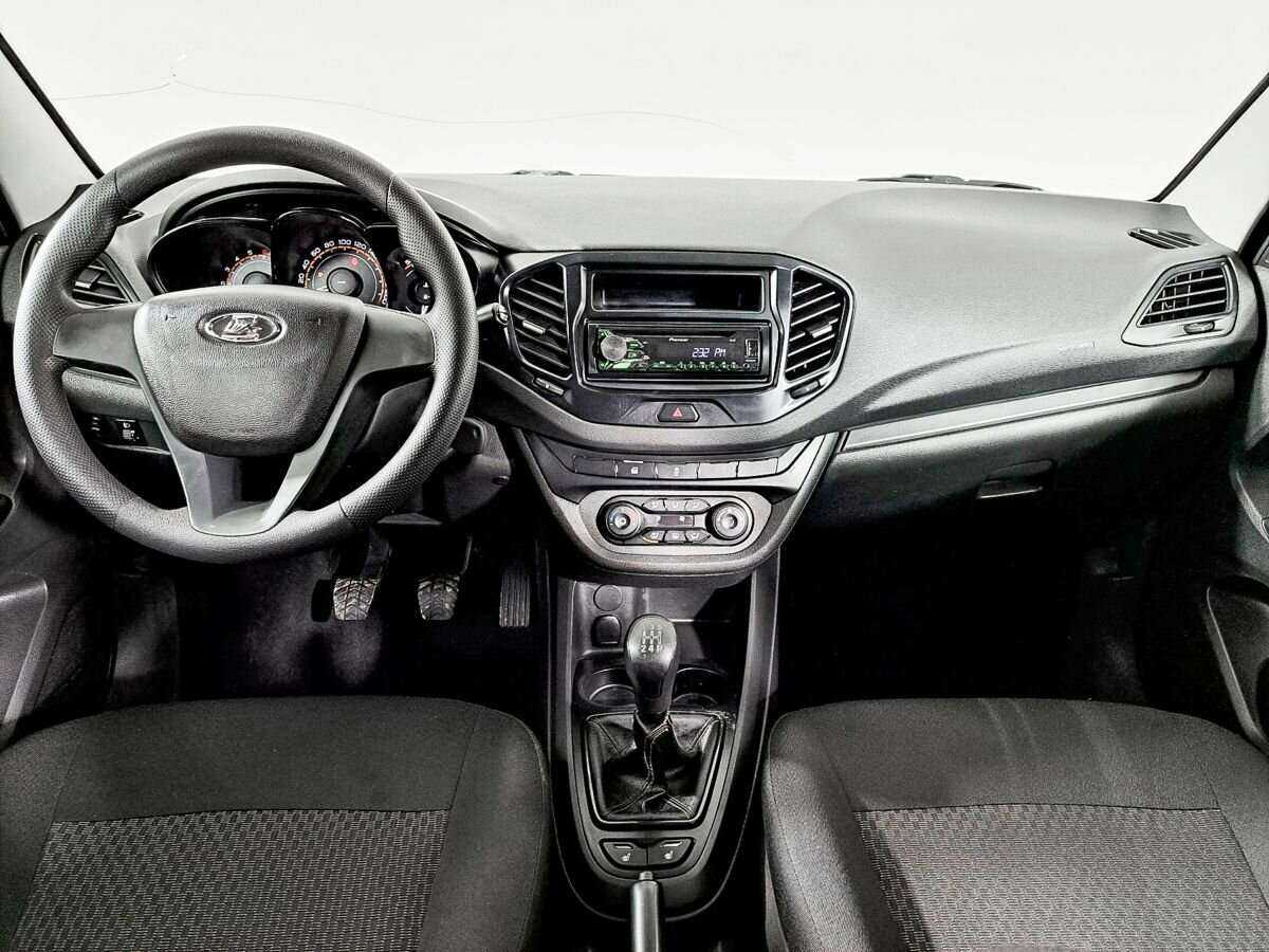 Lada (ВАЗ) Vesta с пробегом — 2017 год. Фото: #10