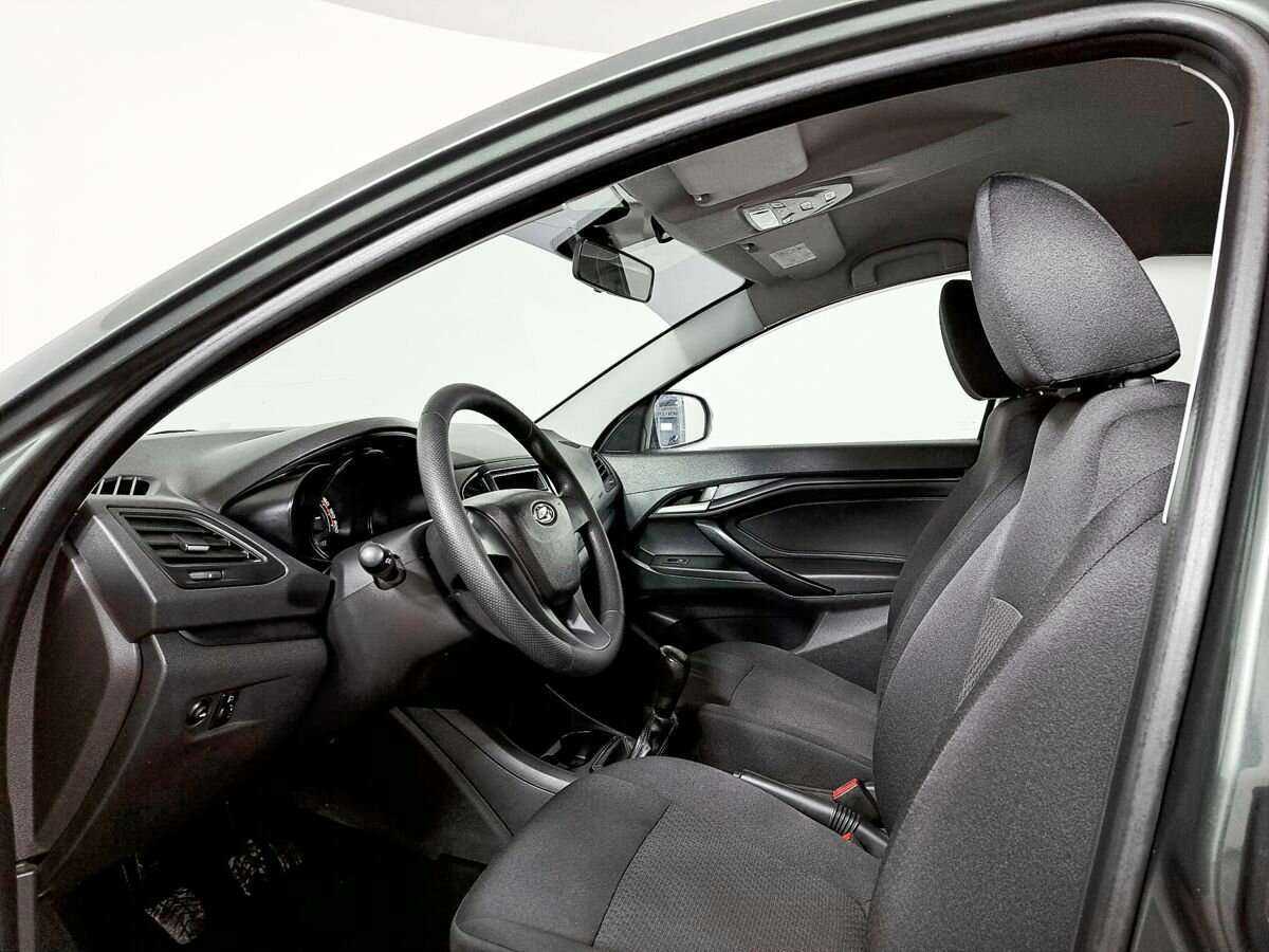 Lada (ВАЗ) Vesta с пробегом — 2017 год. Фото: #12