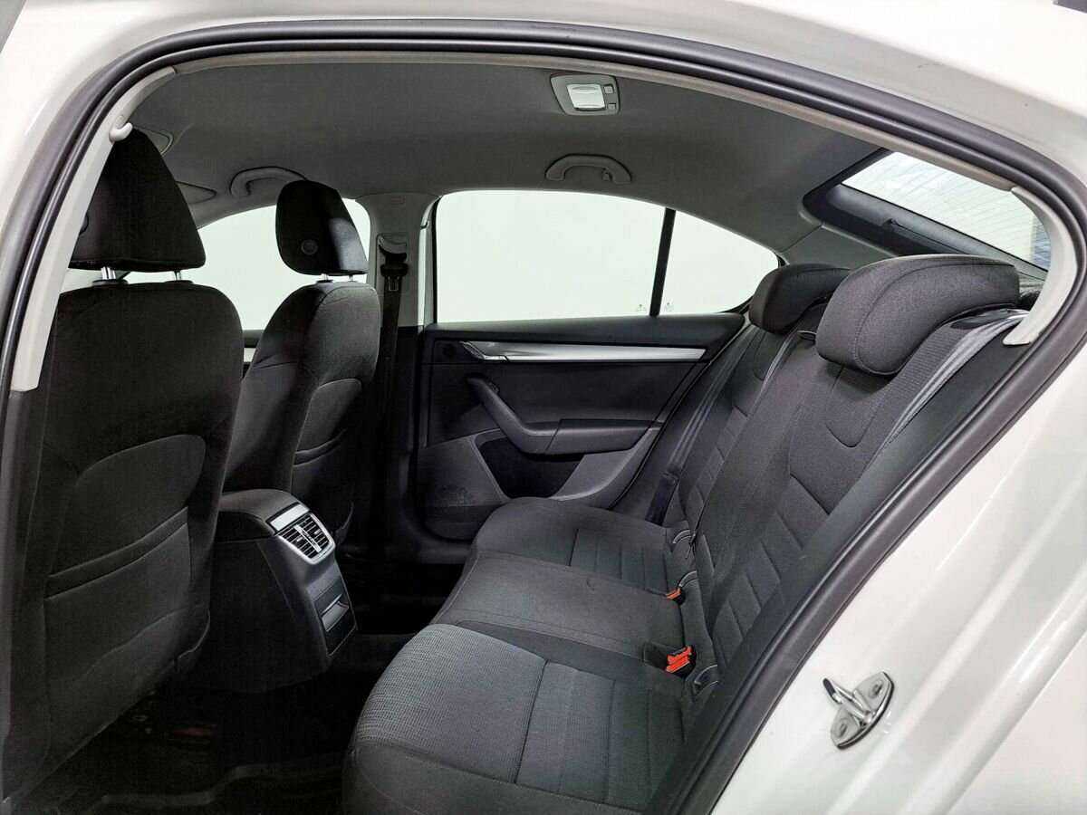 Skoda Octavia с пробегом — 2014 год. Фото: #9