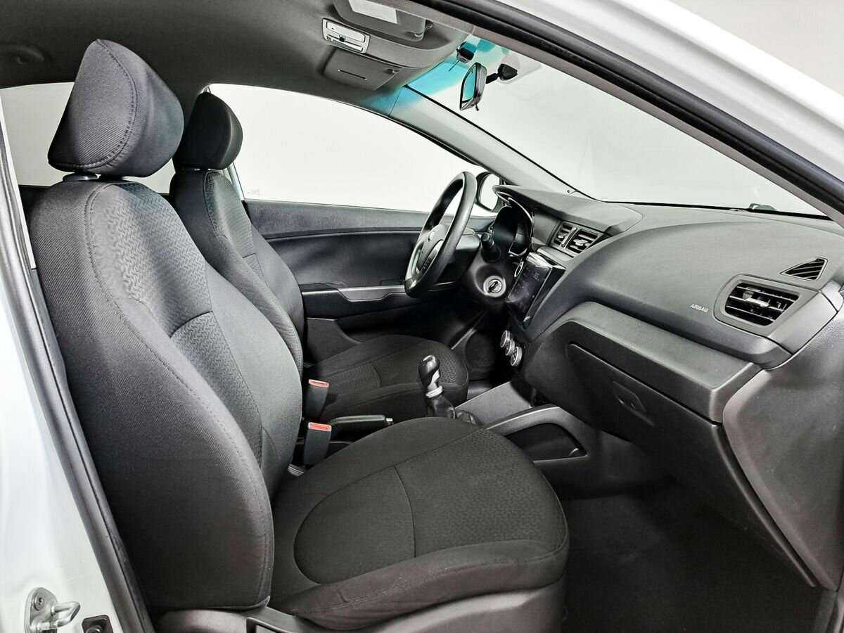 Kia Rio с пробегом — 2016 год. Фото: #8