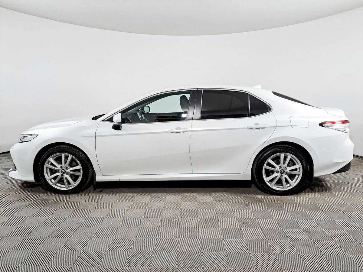 Toyota Camry с пробегом — 2019 год. Фото: #7