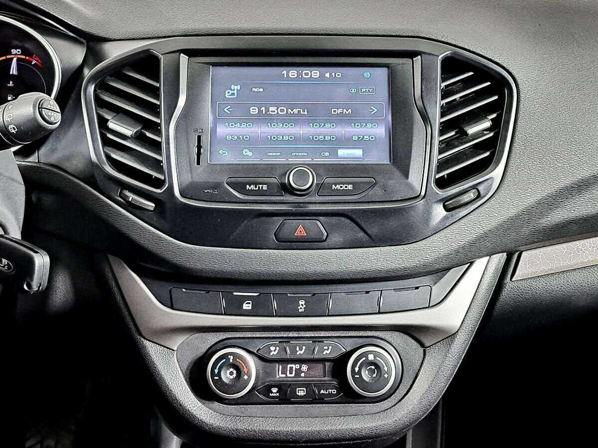 Lada (ВАЗ) Vesta с пробегом — 2018 год. Фото: #12