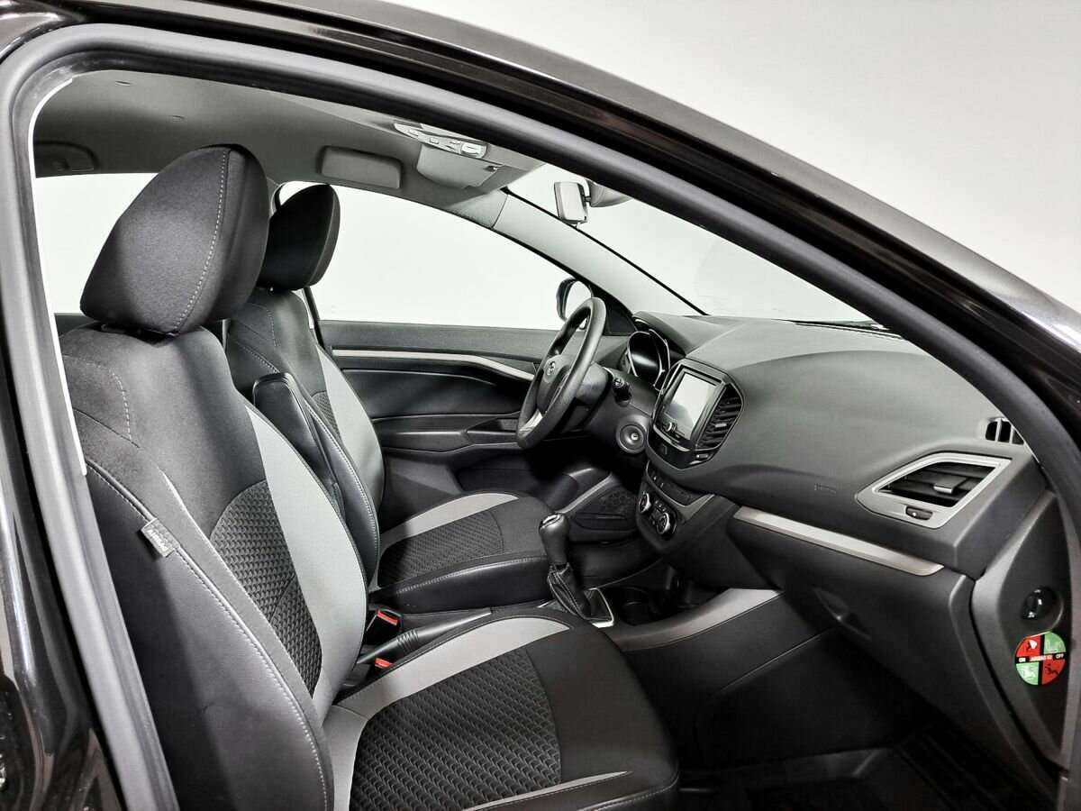 Lada (ВАЗ) Vesta с пробегом — 2017 год. Фото: #5