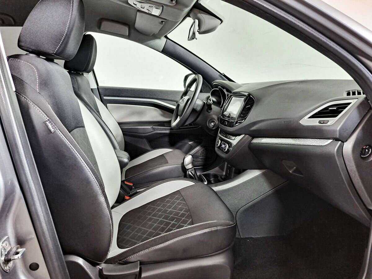 Lada (ВАЗ) Vesta с пробегом — 2019 год. Фото: #8