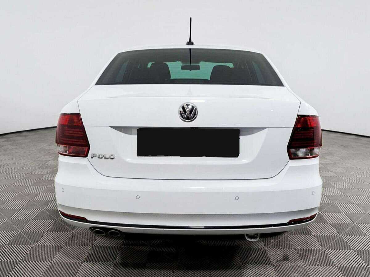Volkswagen Polo с пробегом — 2018 год. Фото: #4