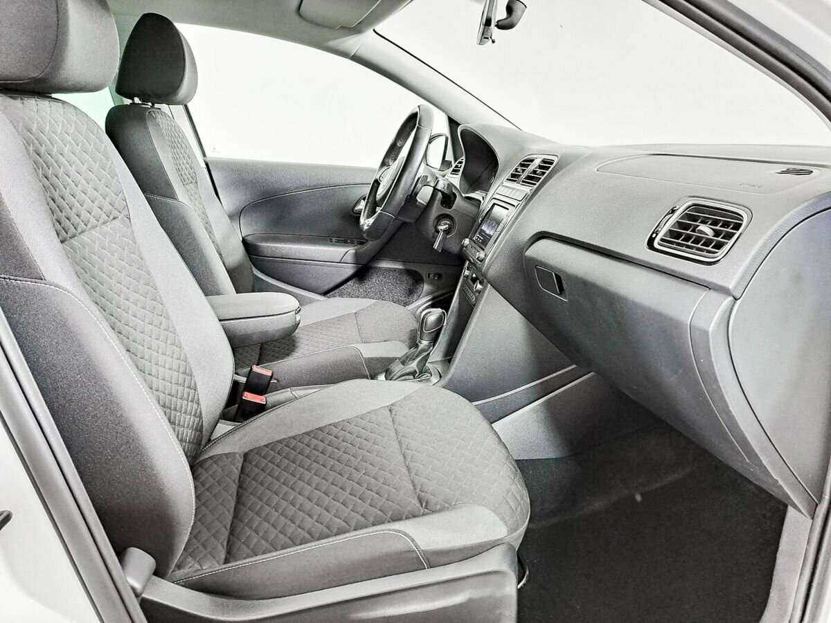 Volkswagen Polo с пробегом — 2018 год. Фото: #6