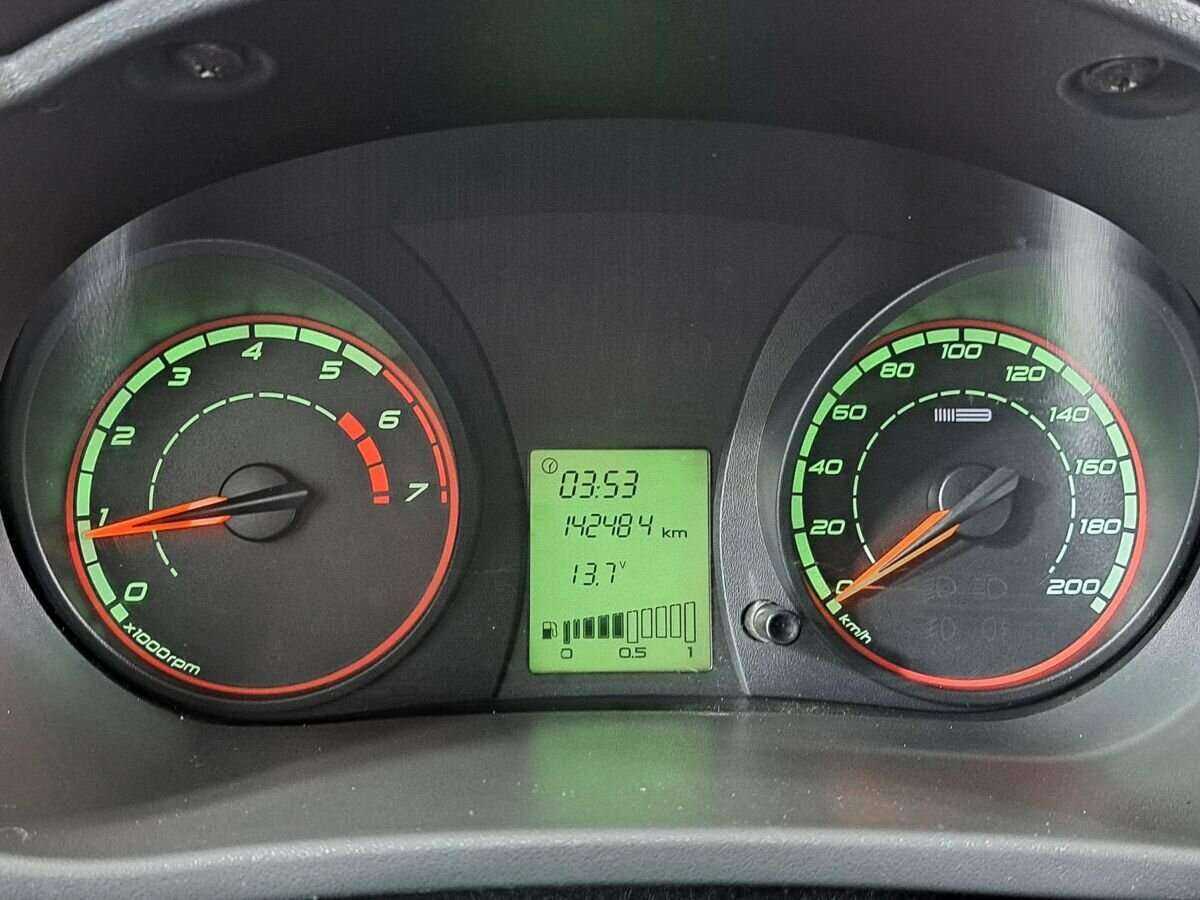 Lada (ВАЗ) Kalina с пробегом — 2014 год. Фото: #8