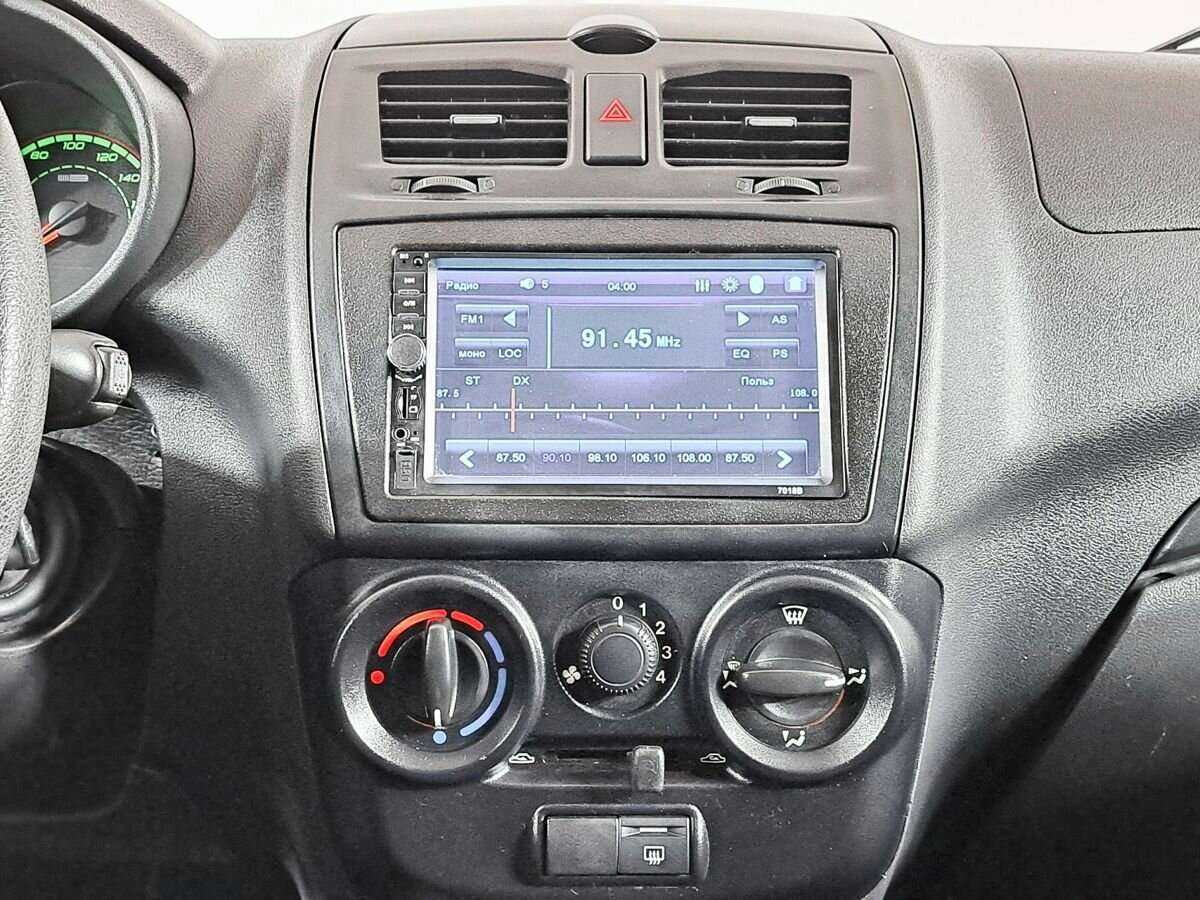 Lada (ВАЗ) Kalina с пробегом — 2014 год. Фото: #10