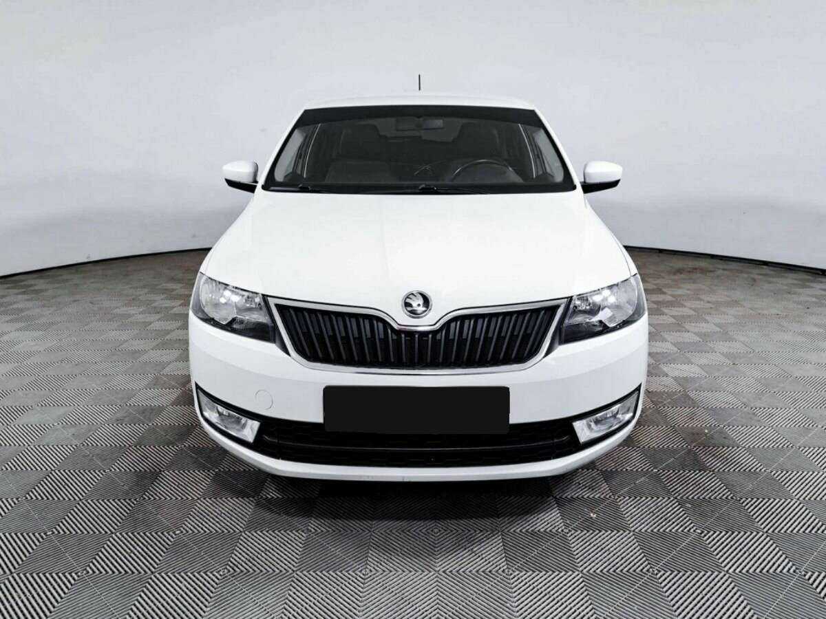 Skoda Rapid с пробегом — 2014 год. Фото: #1