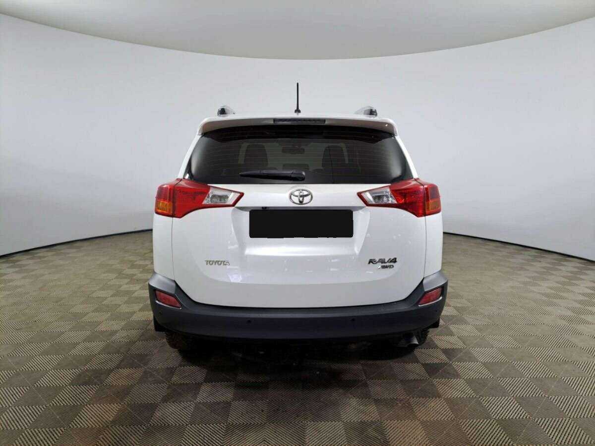 Toyota RAV4 с пробегом — 2014 год. Фото: #5