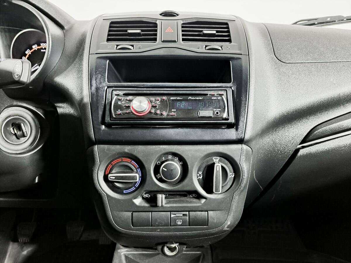 Lada (ВАЗ) Granta с пробегом — 2019 год. Фото: #12