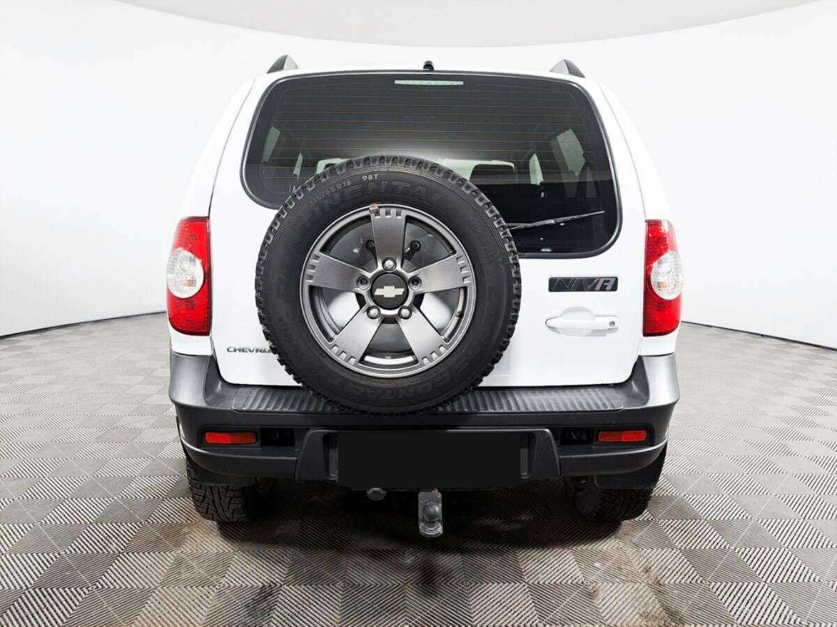 Chevrolet Niva с пробегом — 2017 год. Фото: #4