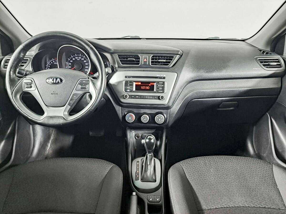Kia Rio с пробегом — 2015 год. Фото: #10