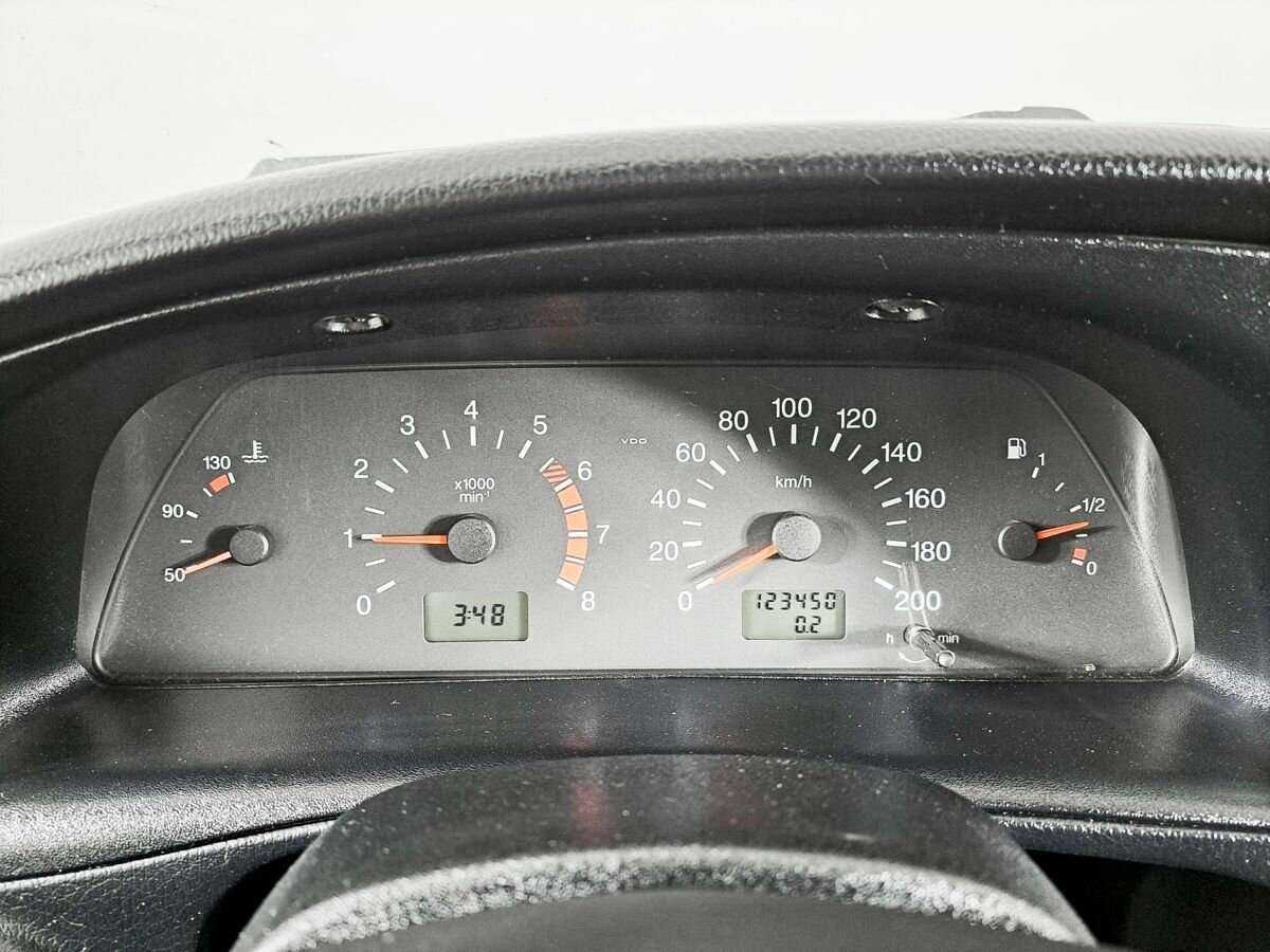 Chevrolet Niva с пробегом — 2013 год. Фото: #10