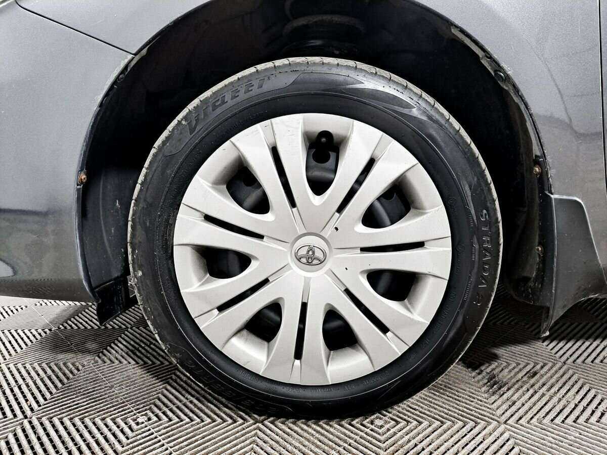 Toyota Corolla с пробегом — 2012 год. Фото: #15